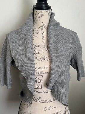 Banana Republic Women's gray shrug